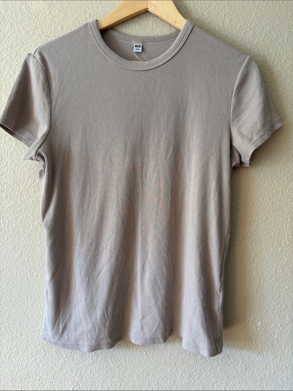 Uniqlo Ribbed T Shirt Womens Large Taupe Crew Neck Slim Fit Basic Tee